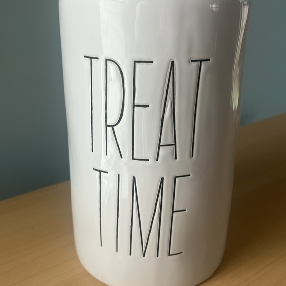 White treat jar “Treat Time” - Picture 2 of 8